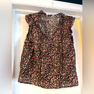 BB Dakota Spring floral top with mini ruffle sleeves